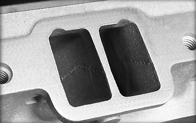 Standard cylinder head inlet ports Standard cylinder head inlet ports